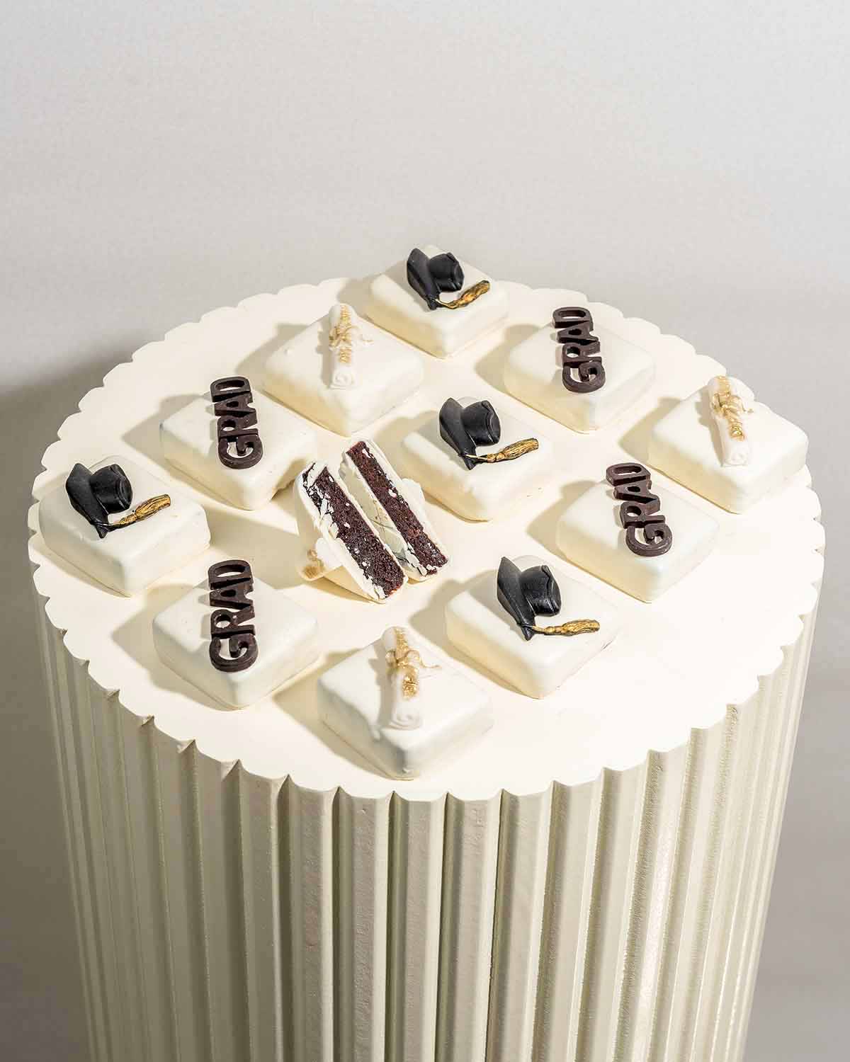 Graduation Cake bites 2024 by NJD