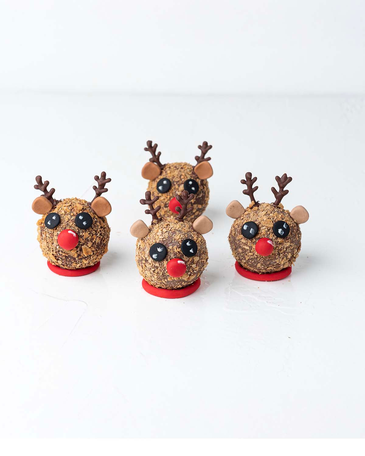 Reindeer Chocolate Bombs